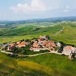 Casa Ginevra-2 Suite Con Giardino Privato-Crete Senesi-Tuscany Villa *