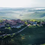 Casa Ginevra-2 Con Giardino Privato-crete Senesi-tuscany Siena