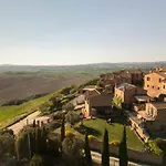 Villa Casa Ginevra-2 Con Giardino Privato-crete Senesi-tuscany *
