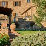 Casa Ginevra-2 Con Giardino Privato-crete Senesi-tuscany