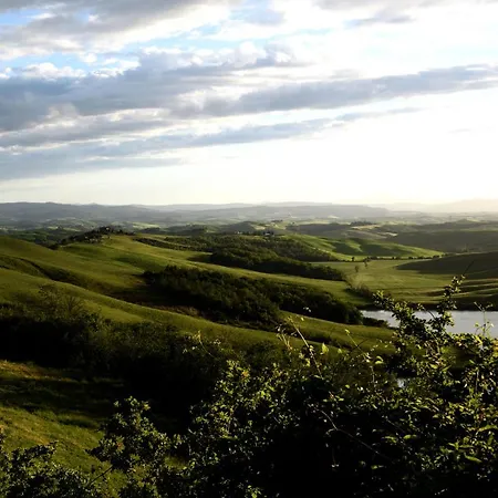 Ginevra-villa Indipendente-crete Senesi-tuscany シエーナ