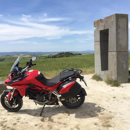 Ginevra-villa Indipendente-crete Senesi-tuscany