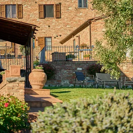 Casa Ginevra-2 Con Giardino Privato-crete Senesi-tuscany